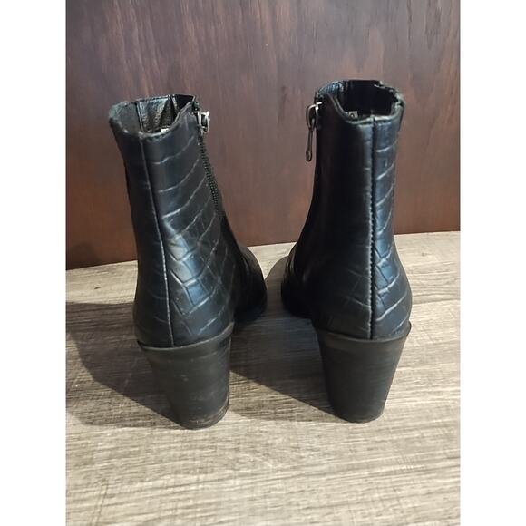 Blondo Womens 7 Ankle Bootie Black Leather Waterproof Pointed Reptile Toe Boots - Picture 4 of 10